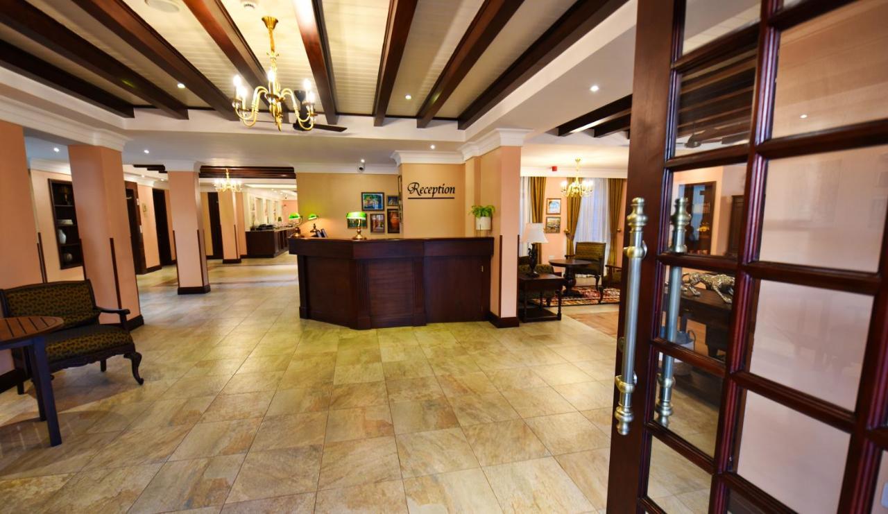 Casa Solada Hotel คัมพาลา ภายนอก รูปภาพ
