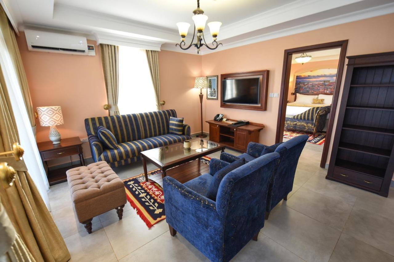 Casa Solada Hotel คัมพาลา ภายนอก รูปภาพ