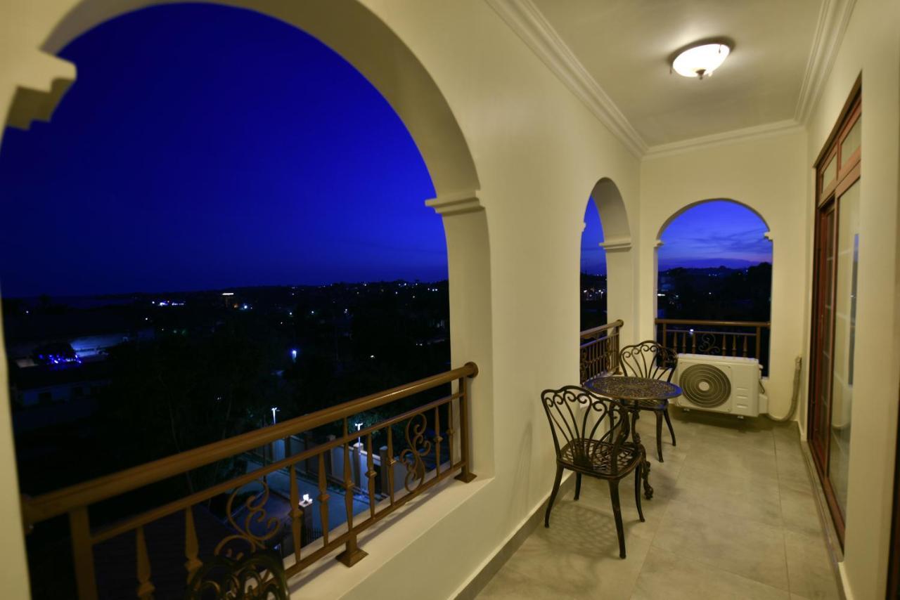 Casa Solada Hotel คัมพาลา ภายนอก รูปภาพ