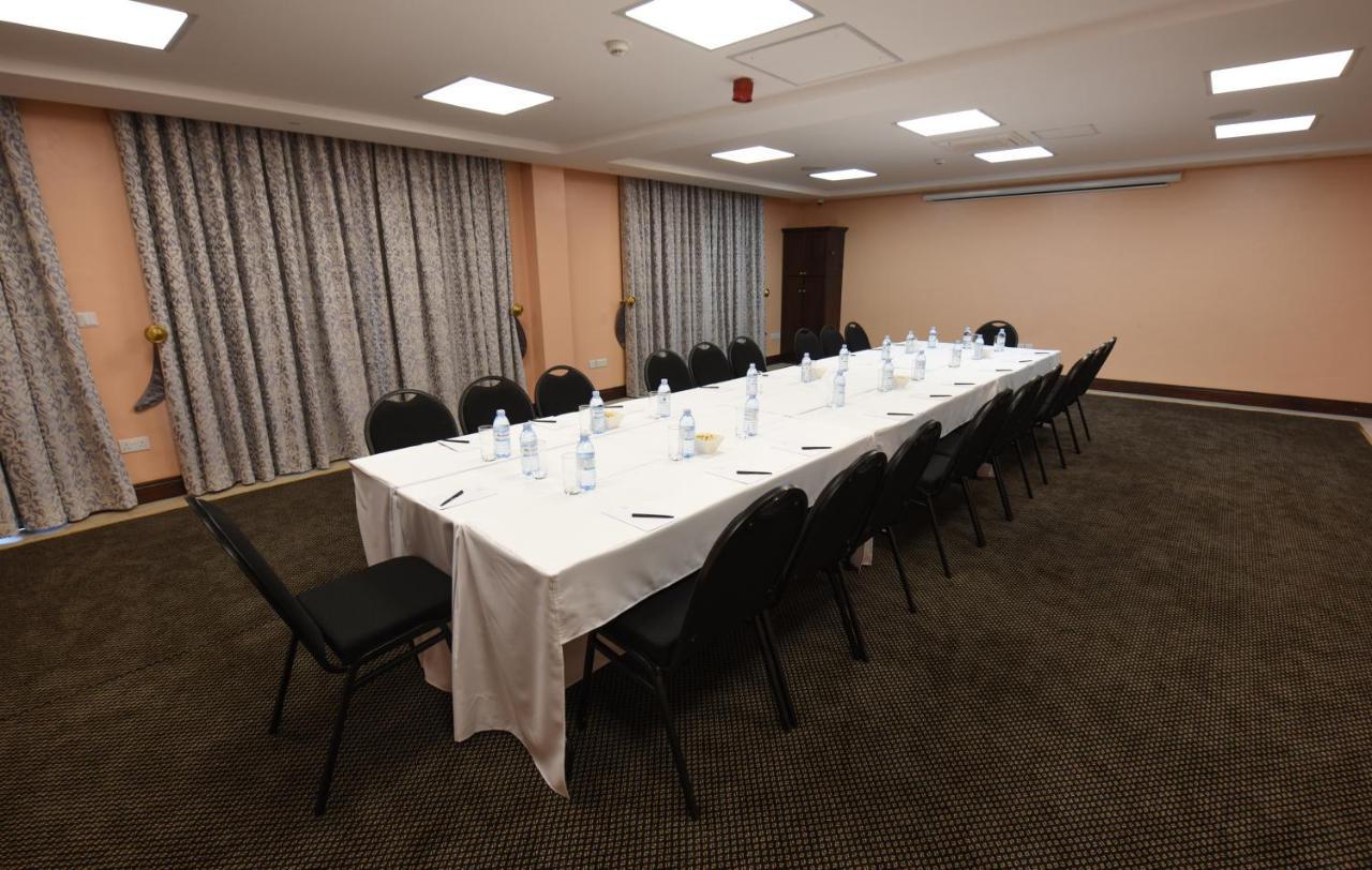 Casa Solada Hotel คัมพาลา ภายนอก รูปภาพ